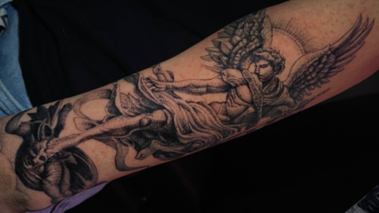 Tatuaje Arcángel Gabriel (Puntillismo de arrastre 3RL)