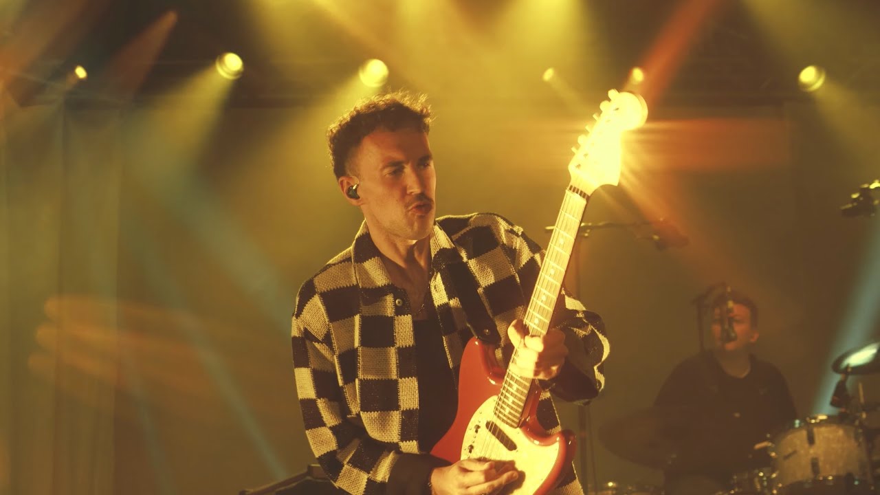 Please Madame - Homesick (Live)