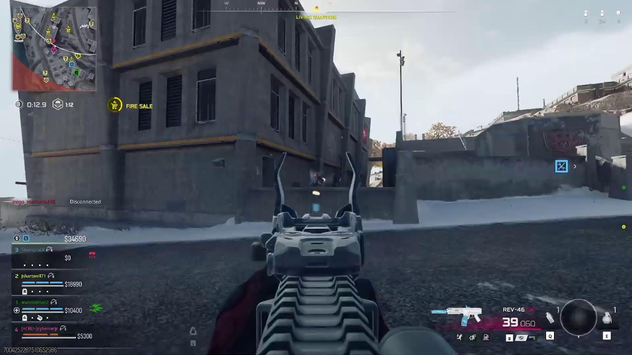 playing warzone and chilling