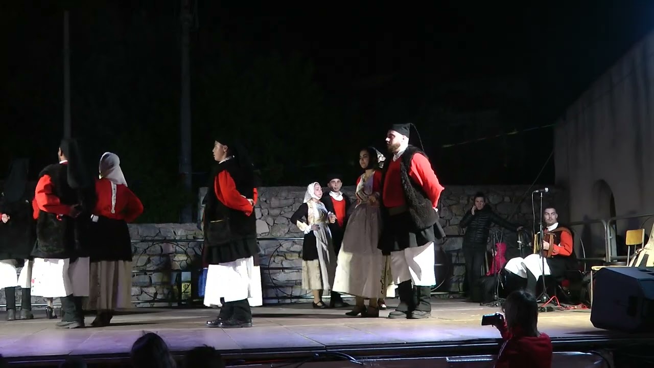 ==Gruppo Folk Sa Mamoiadina di Mamoiada==   =Ballu Sartiu=   (2)