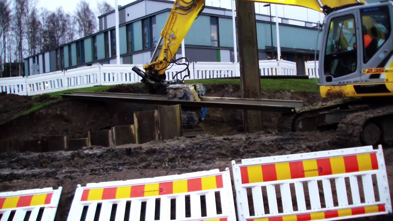RaMeC SGV75/90 - Sheet Pile Driver November 2013