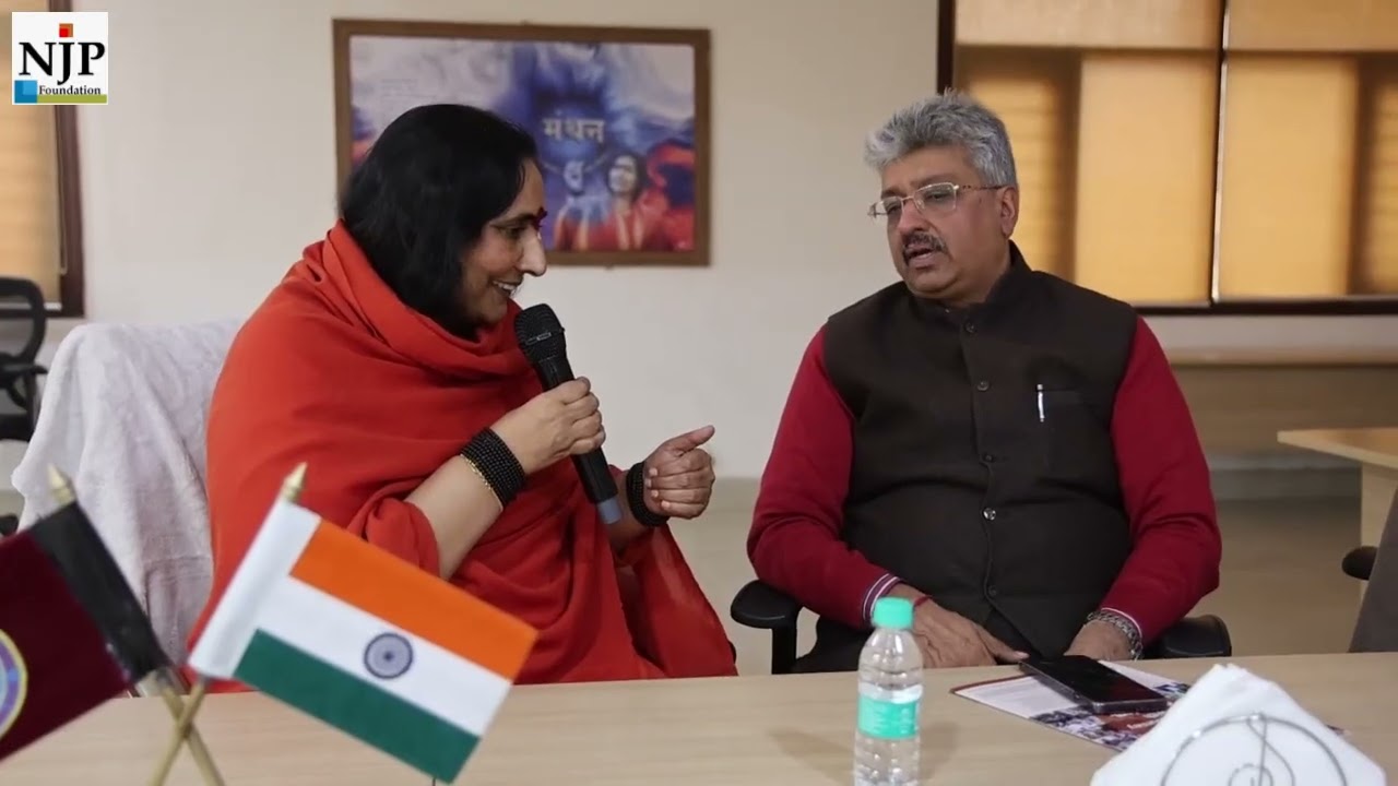 Pujya Sadhvi Ritambhara Ji guiding and advising on the concept of Sandhya Gurukulam