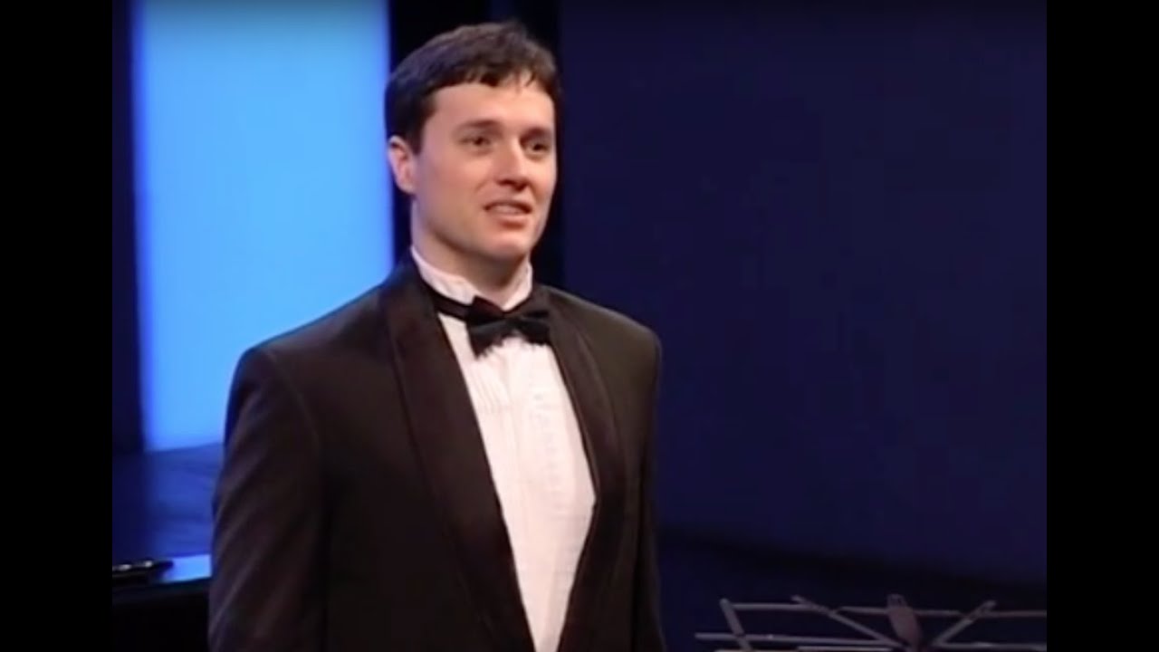 Andrew Goodwin sings Beethoven's Adelaide - Moscow