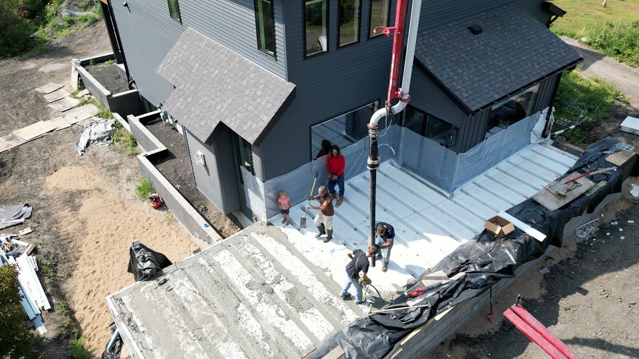 The LITEDECK lid is on! And its FOAM? Patio Bunker - Ep. 16