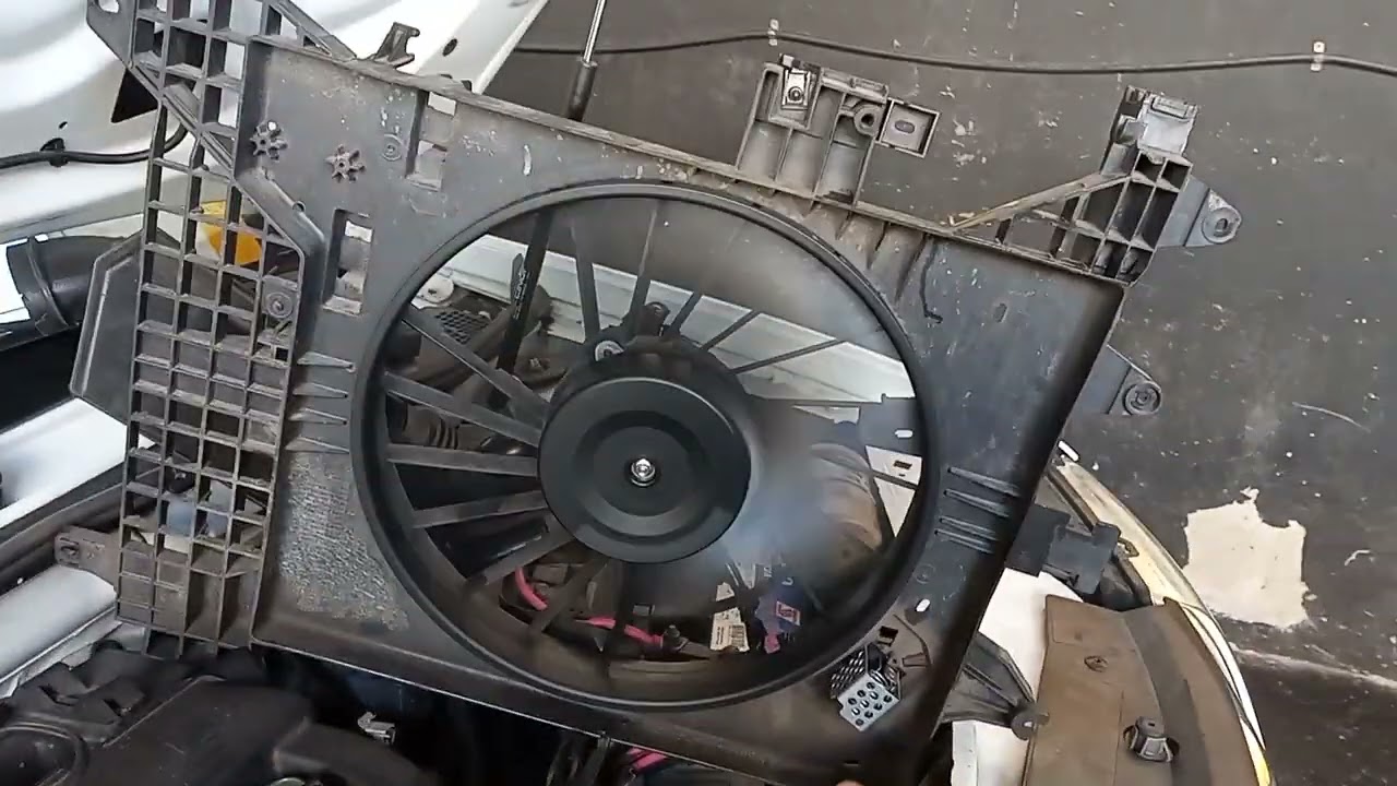 Duster 2.0 Teste eletroventilador com Scanner após troca da peça.