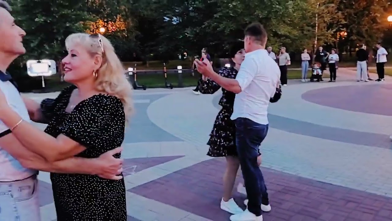 У тебя в глазах звёзды отражаются... 08.08.25...