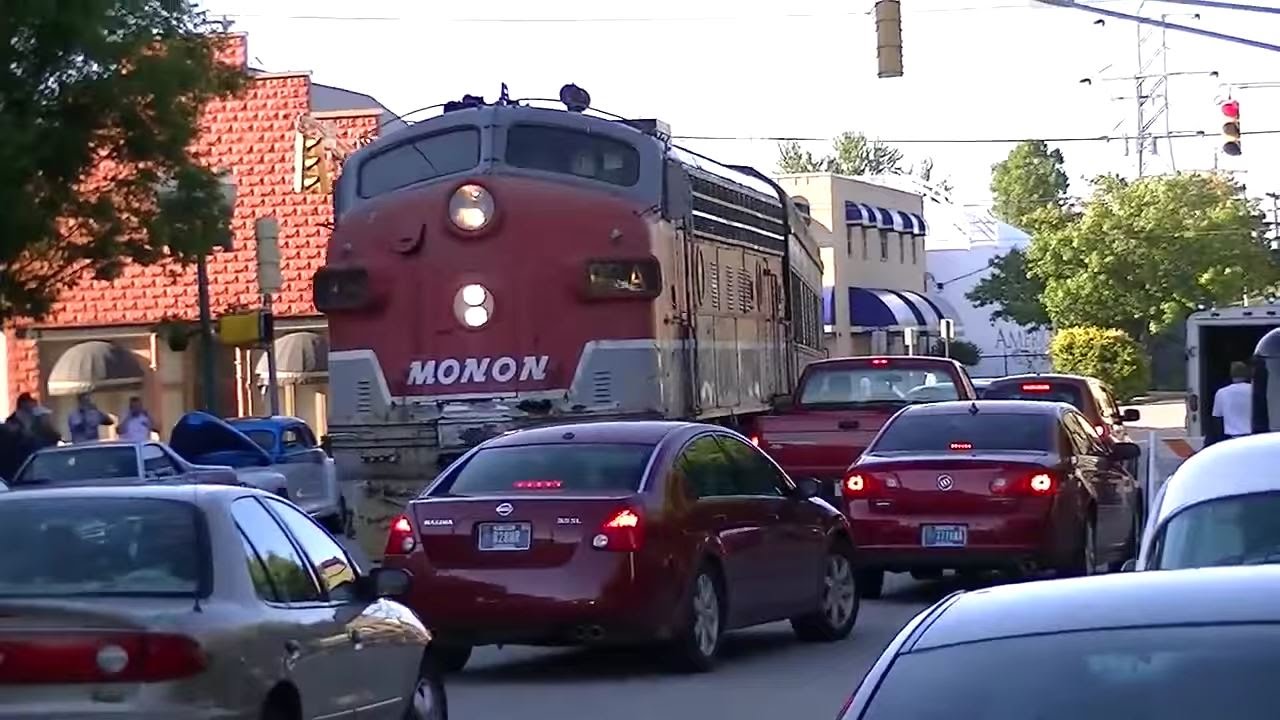 Extremely StreetRunning  Train In The Middle Of The City