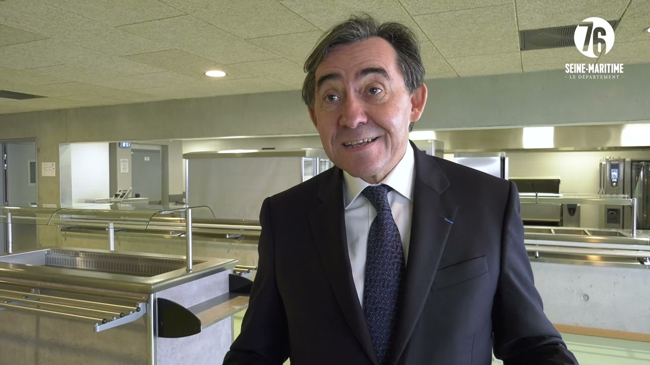 Inauguration de la demi-pension du coll&egrave;ge de Doudeville