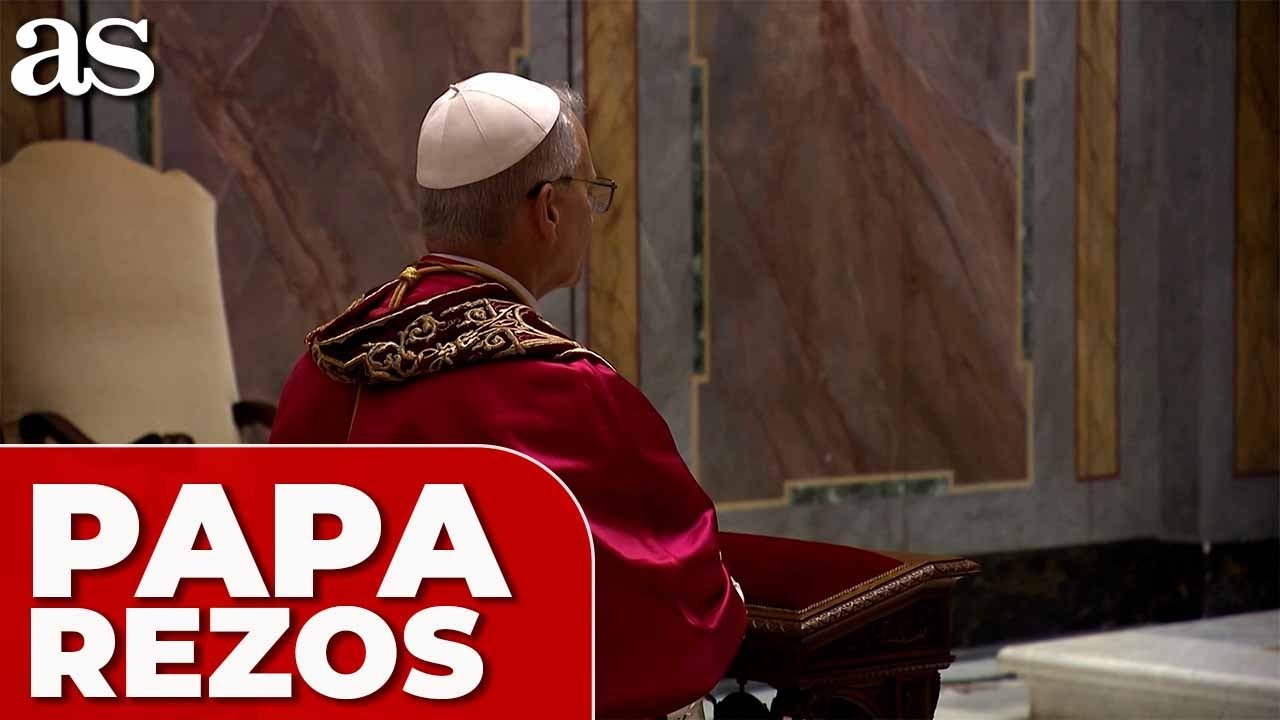 Los rezos del Papa LEÓN XIV tras ser ELEGIDO en la CAPILLA SIXTIN