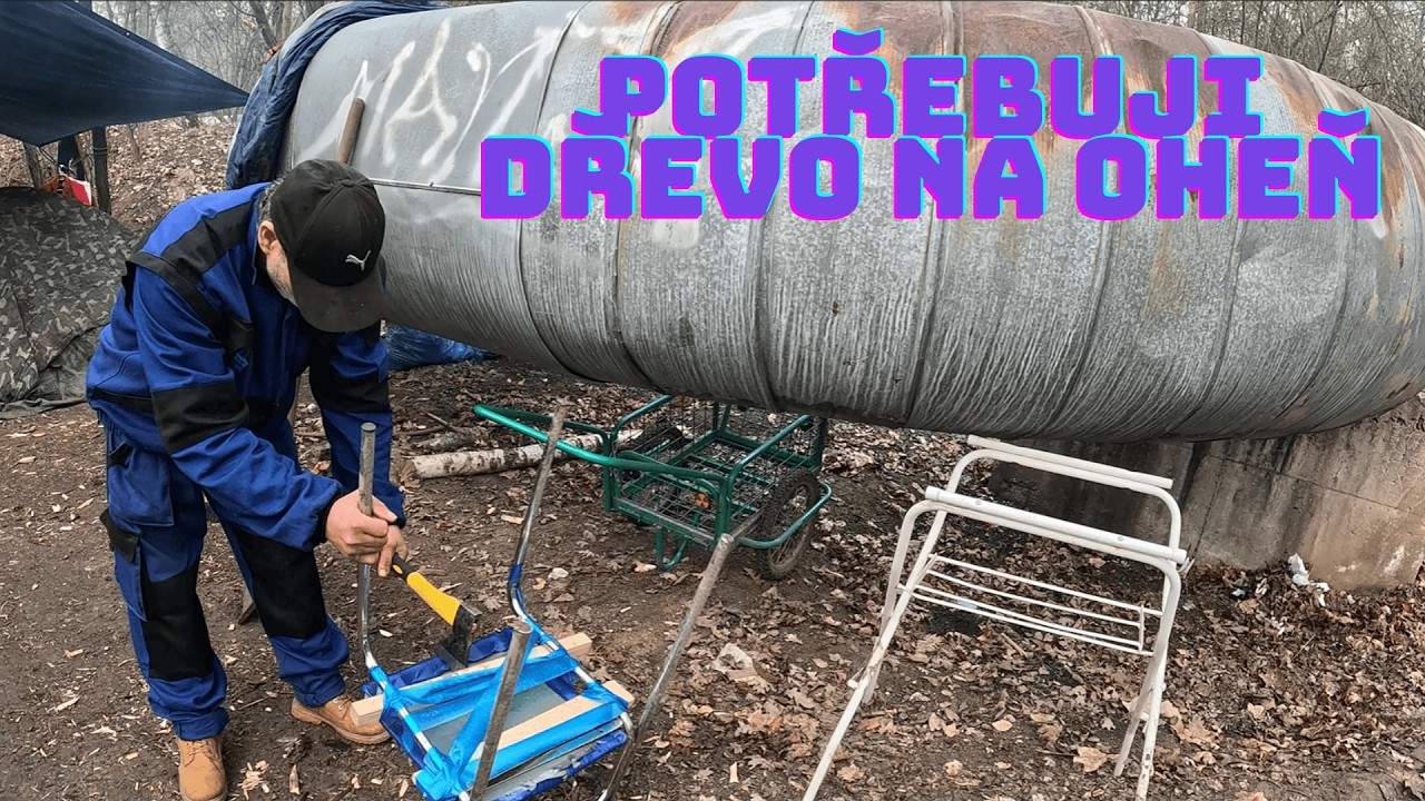 Někdo přesp&aacute;v&aacute; v t&yacute;p&iacute; vedle F&eacute;nixů.