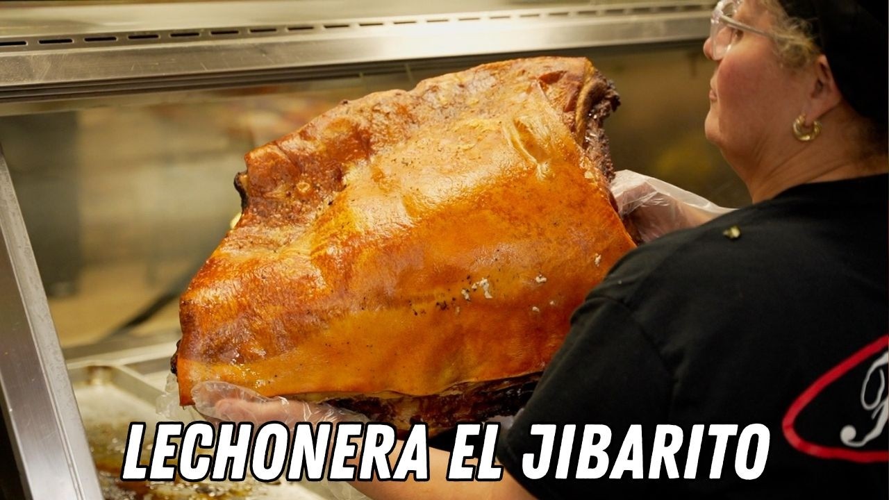 Esta lechonera hace su lechón al carbón