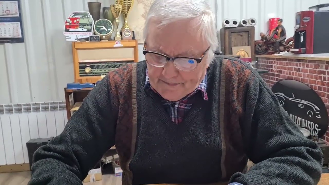 Komar sztywniak 8 