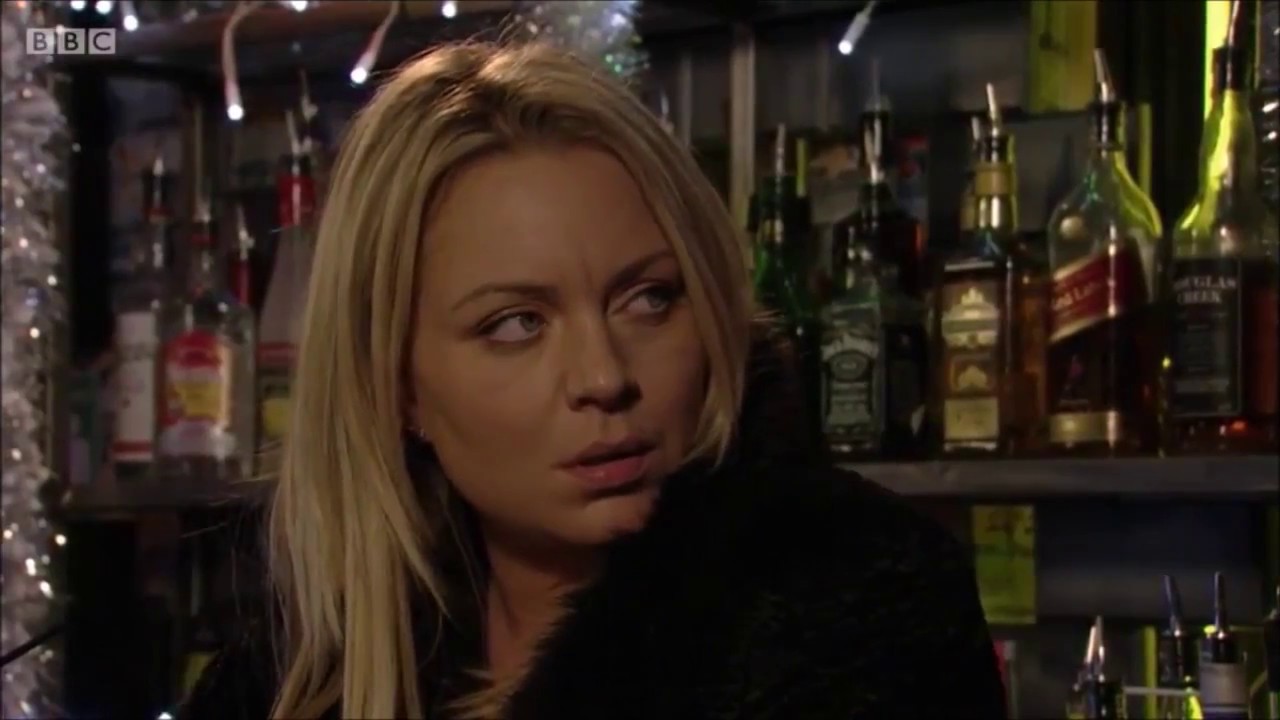 16/12/2016 clip#3/3 - Roxy Turns Back To Drugs