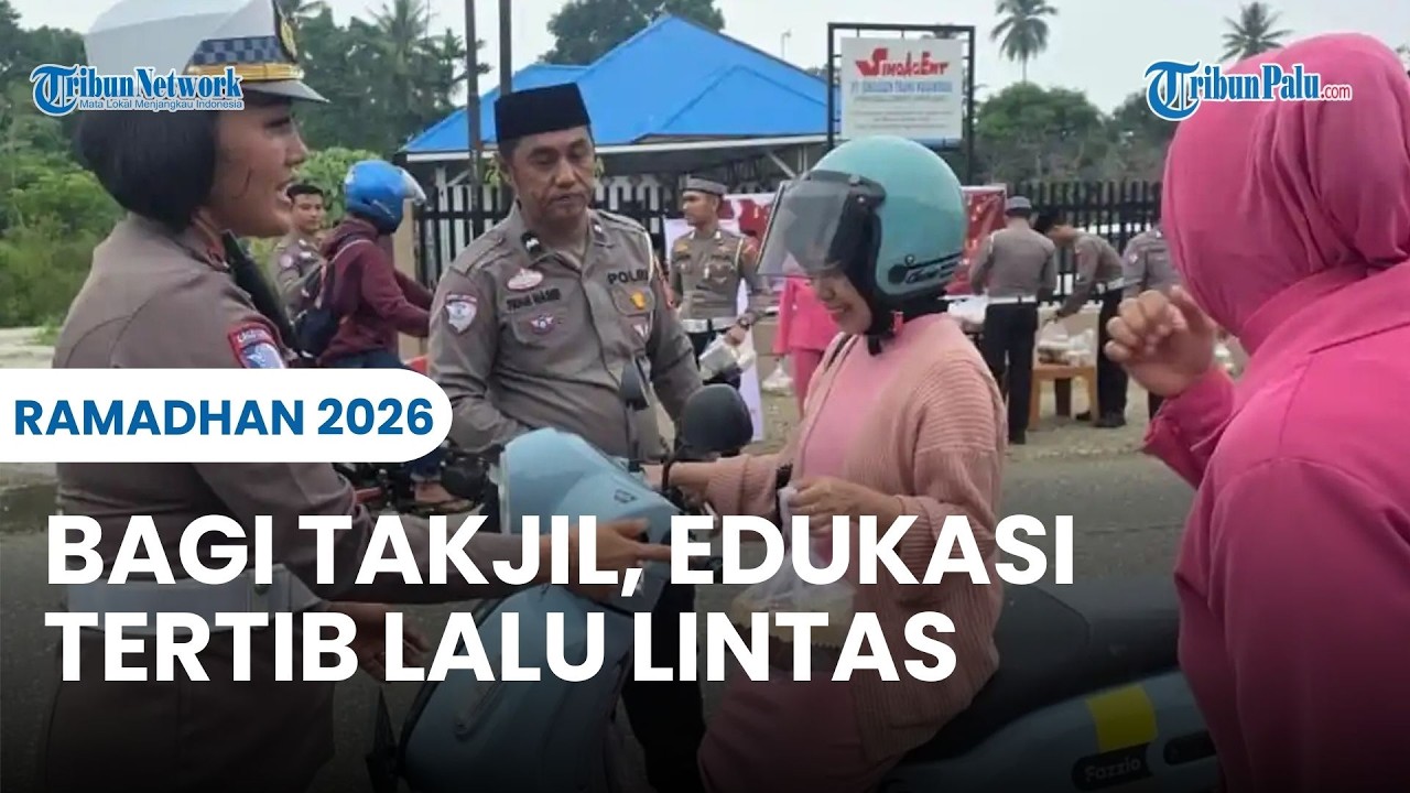 Bagi Takjil Sambil Edukasi, Polres Morowali Gaungkan Tertib Lalu Lintas di Bulan Ramadhan