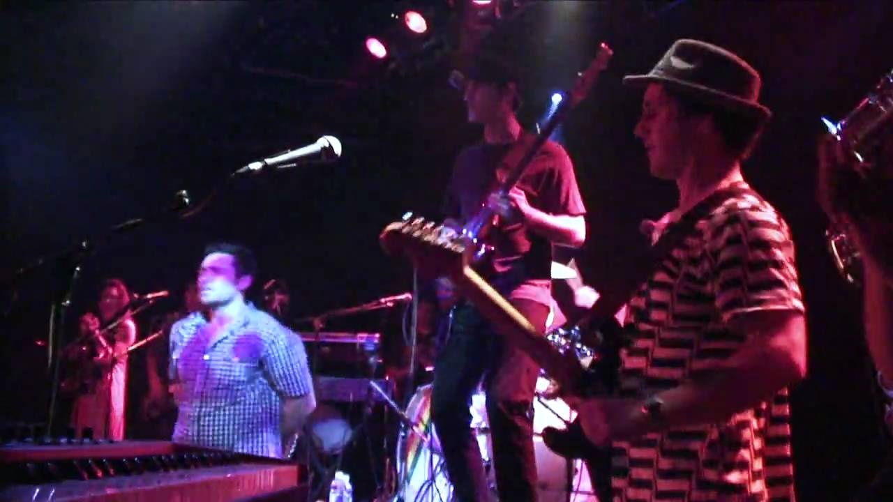 Tahuna Breaks - Giddy Up (Live)