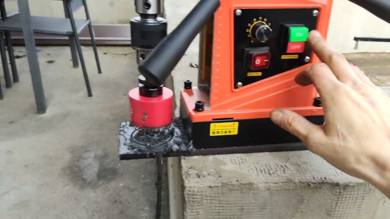 Wiertarka magnetyczna 230V 1550W 1300N Wypożyczalnia Mińsk Mazowiecki 70zł doba 537 861 861