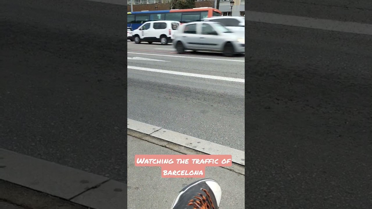 Watching the traffic on Barcelona #loop #shorts