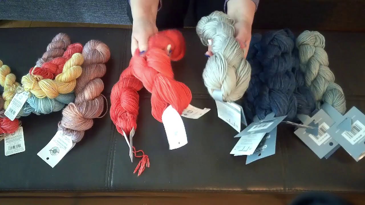 Ep. 18 - Caron Pantone Bamboo vs Loops & Thread Meandering Serpentine #caronyarn #loopsandthreads