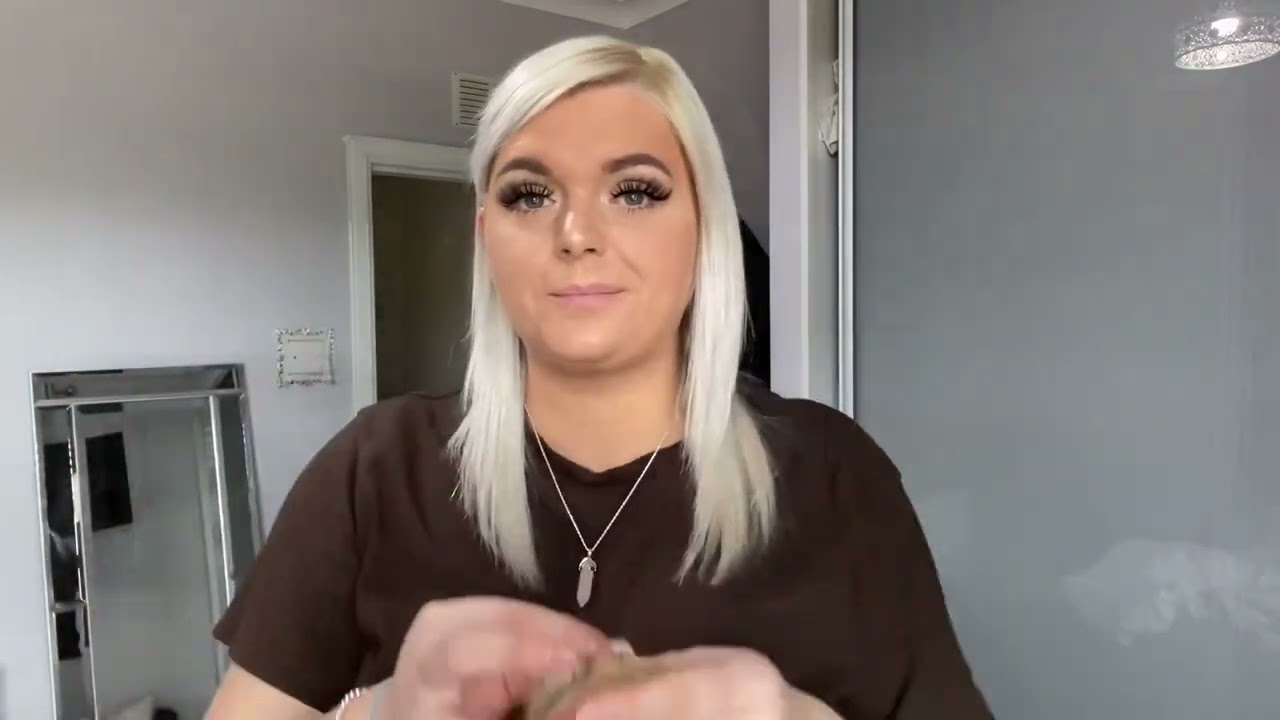 Platinum Blonde Balayage (17/22/60) Tape in Hair Extensions | Goo Goo Hair
