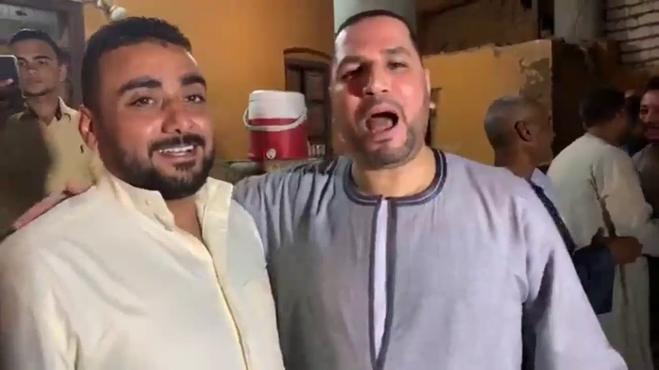عبدالناصر زيدان داخل دوار آل هيكل مع عمدة وشيخ عائلات الشورانية .. ورسالة قاسية جديدة لمرتضي منصور