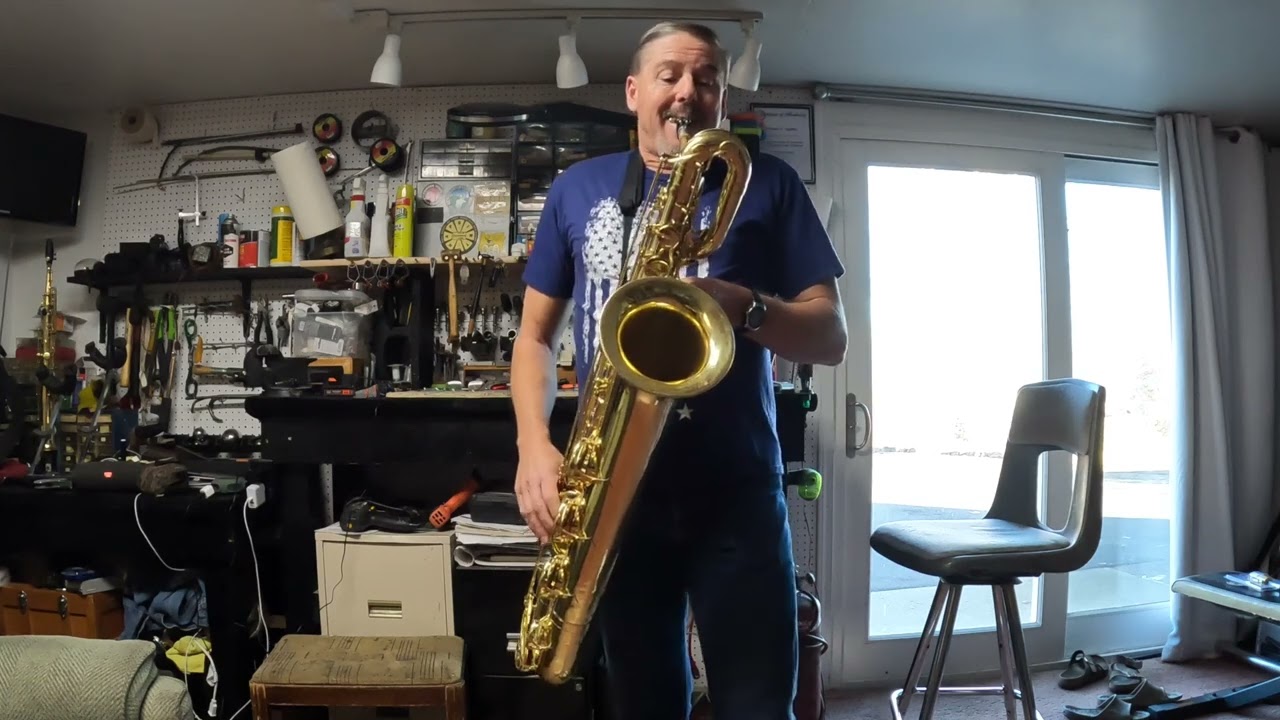 Yamaha YBS52 Baritone sax demo  (purple label)