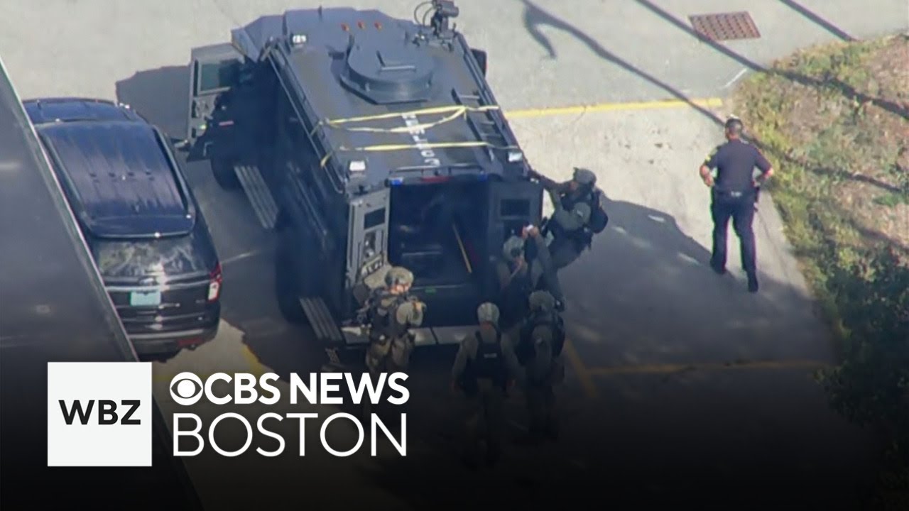 Latest details on report of man with weapon on UMass Lowell campus