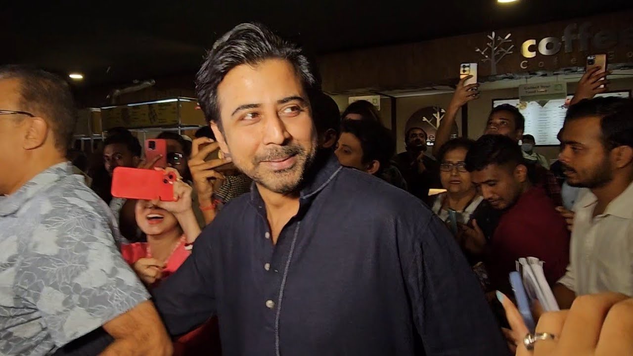 কলকাতায় প্রথম দিনে ভিড়ের সুড়ঙ্গে হাঁসফাঁস আফরান নিশো #Surongo #bengalimovie #nisho