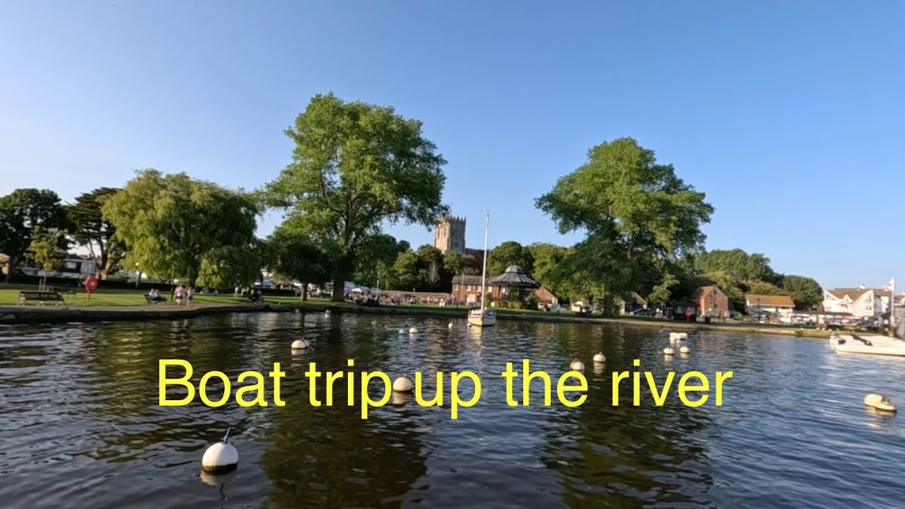 Slow pootle up the river on the Jeanneau leader 805