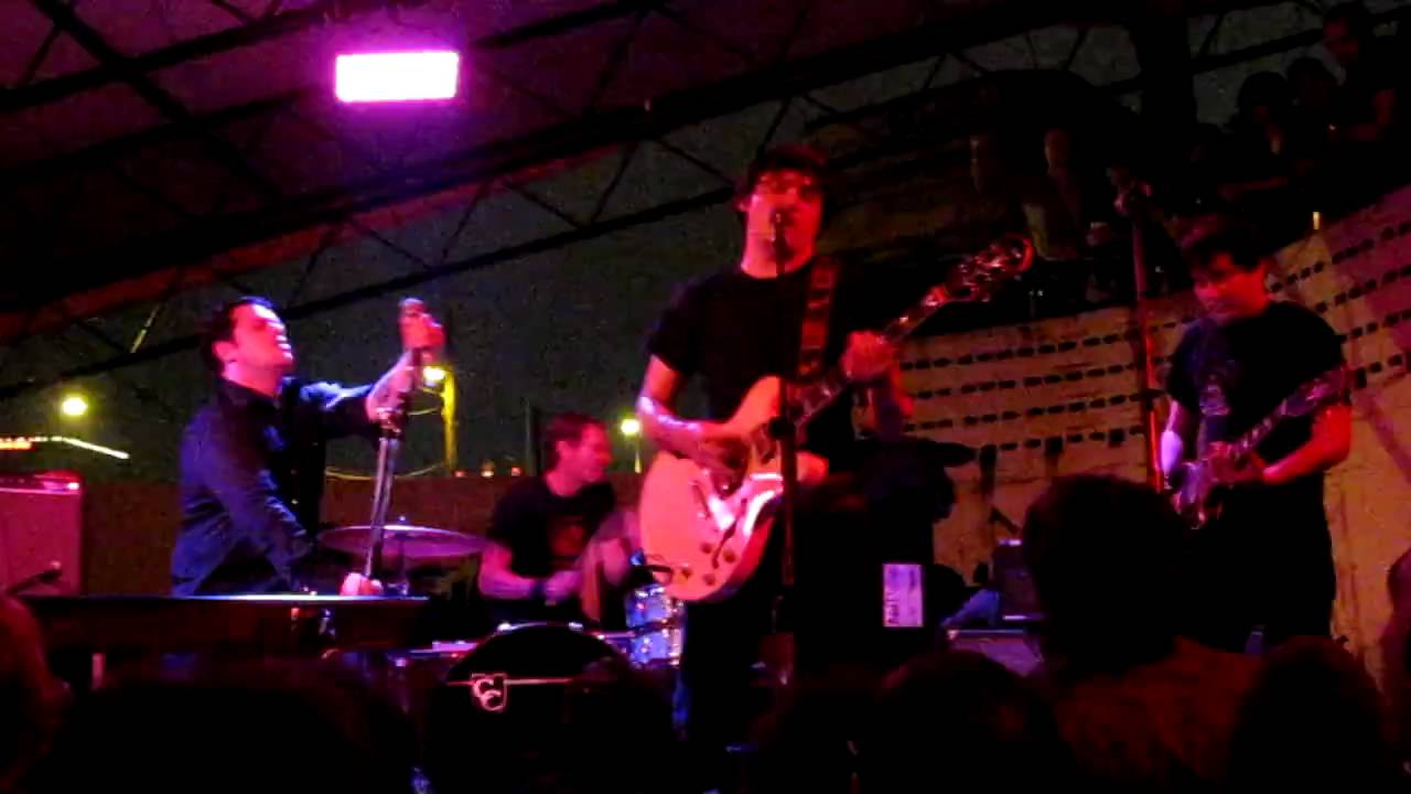 ...Trail Of Dead - Far Pavilions LIVE
