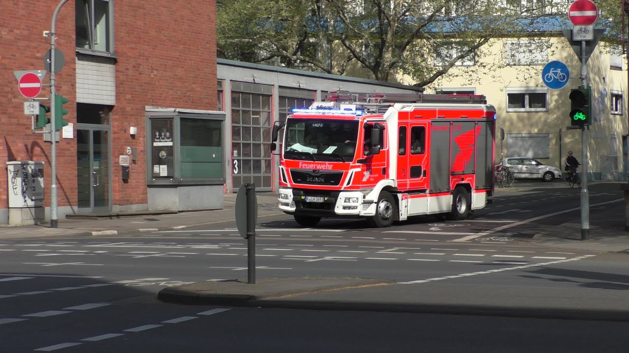 Die Kölner Feuerwehr auf Einsatzfahrten