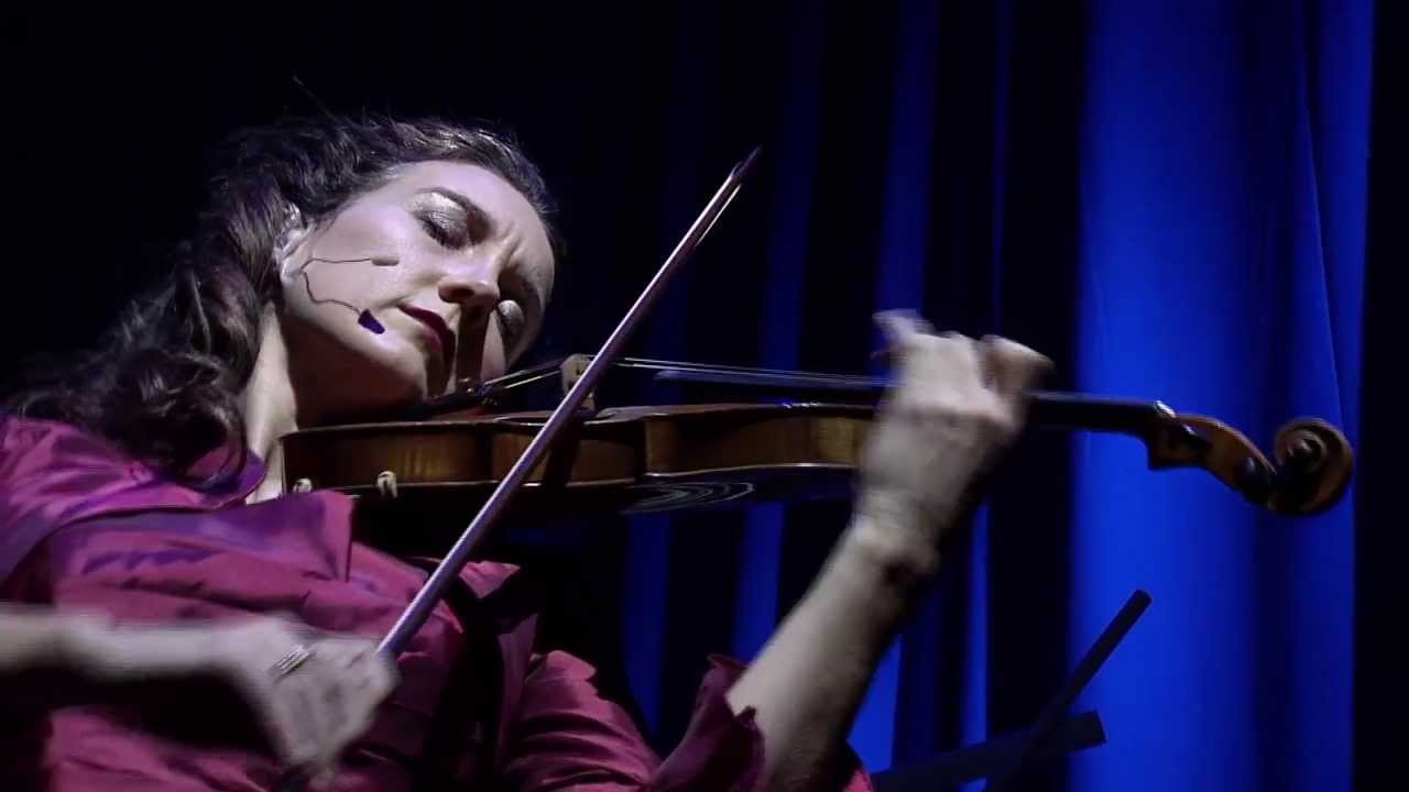 Silent Night - Jenny Oaks Baker (NOEL)