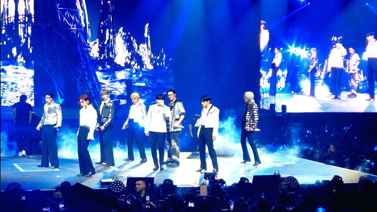 [250118] ATEEZ IN LYON - 'Silver Light' || TOWARDS THE LIGHT : WILL TO POWER  [FANCAM]