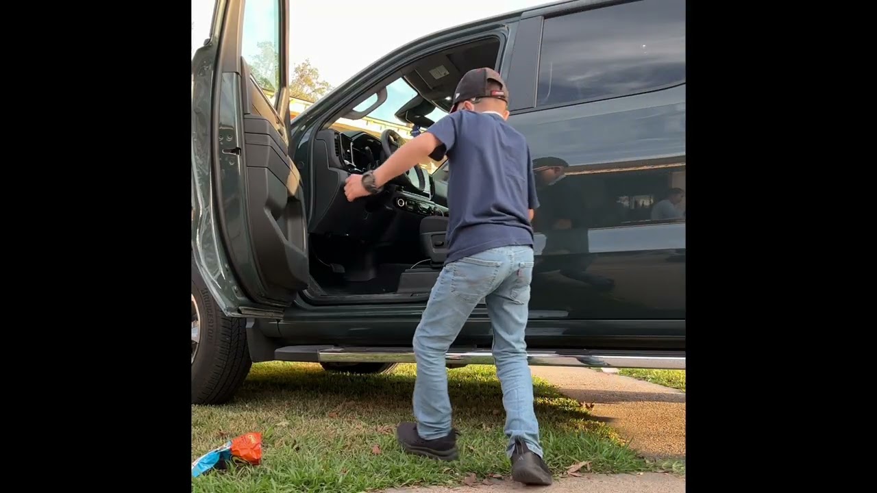 Jesse checking out Tio Chuy‘s truck. Jesse  loves trucks 