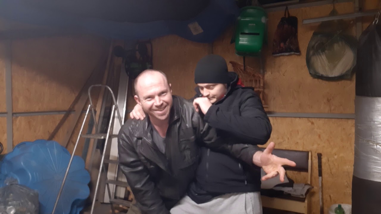 Znaczenie mae kiba dachi gedan barai. Obalenie z UFC.