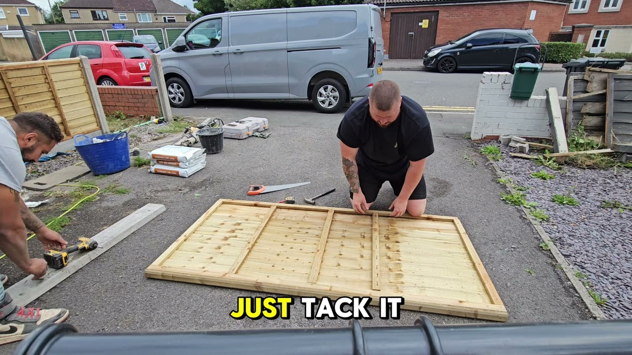 How to cut a fence panel to size