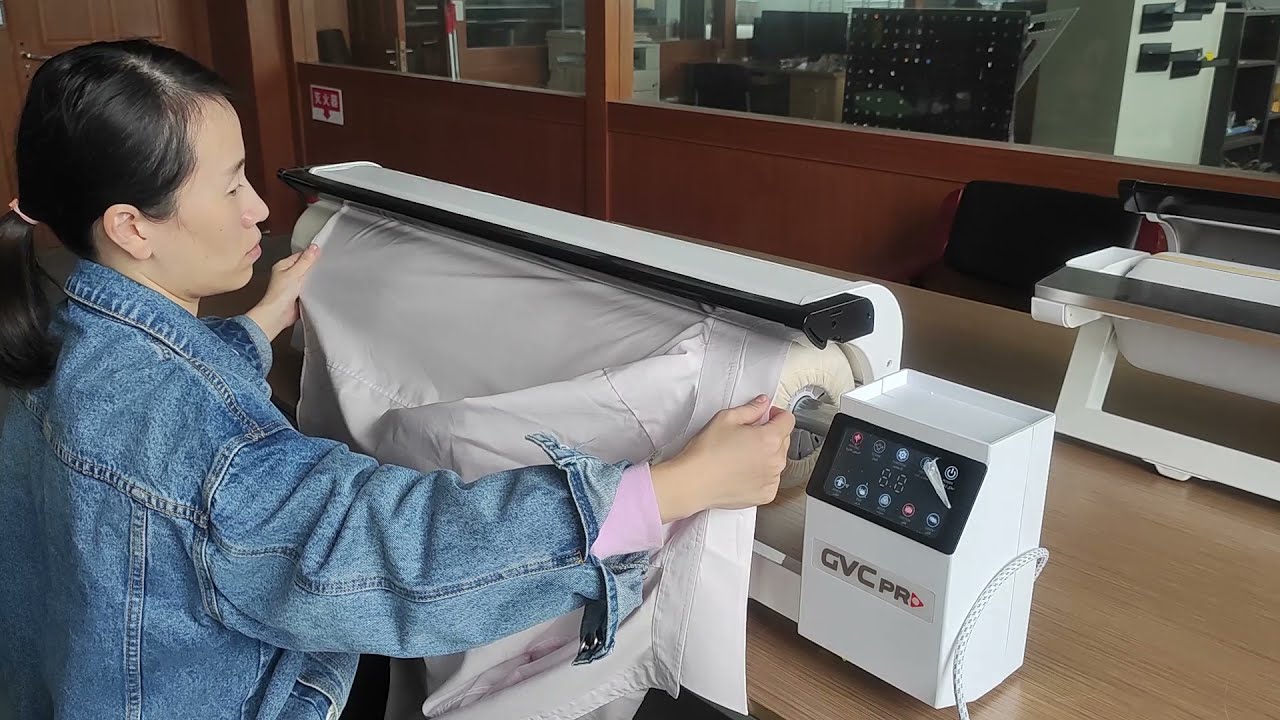 Iron a shirt with the Rotary iron