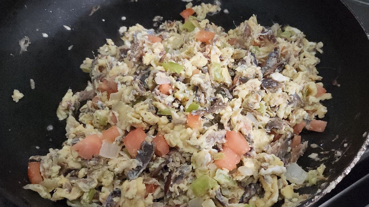 ¿Como hacer huevo con arenque? #huevos #arenque #marisco