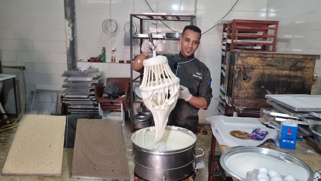 كيكة الاسبونش بالفانيليا والشوكولاته من قلب المصنع مرتفعه جدا وهشه جدا جدا‼️ لشغل التورت والجاتوهات👍