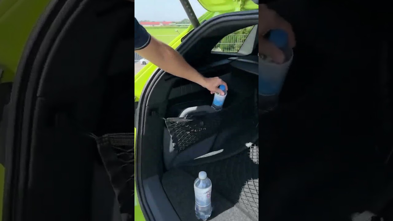Simply clever cargo nets in the &Scaron;koda Enyaq RS! 🏁