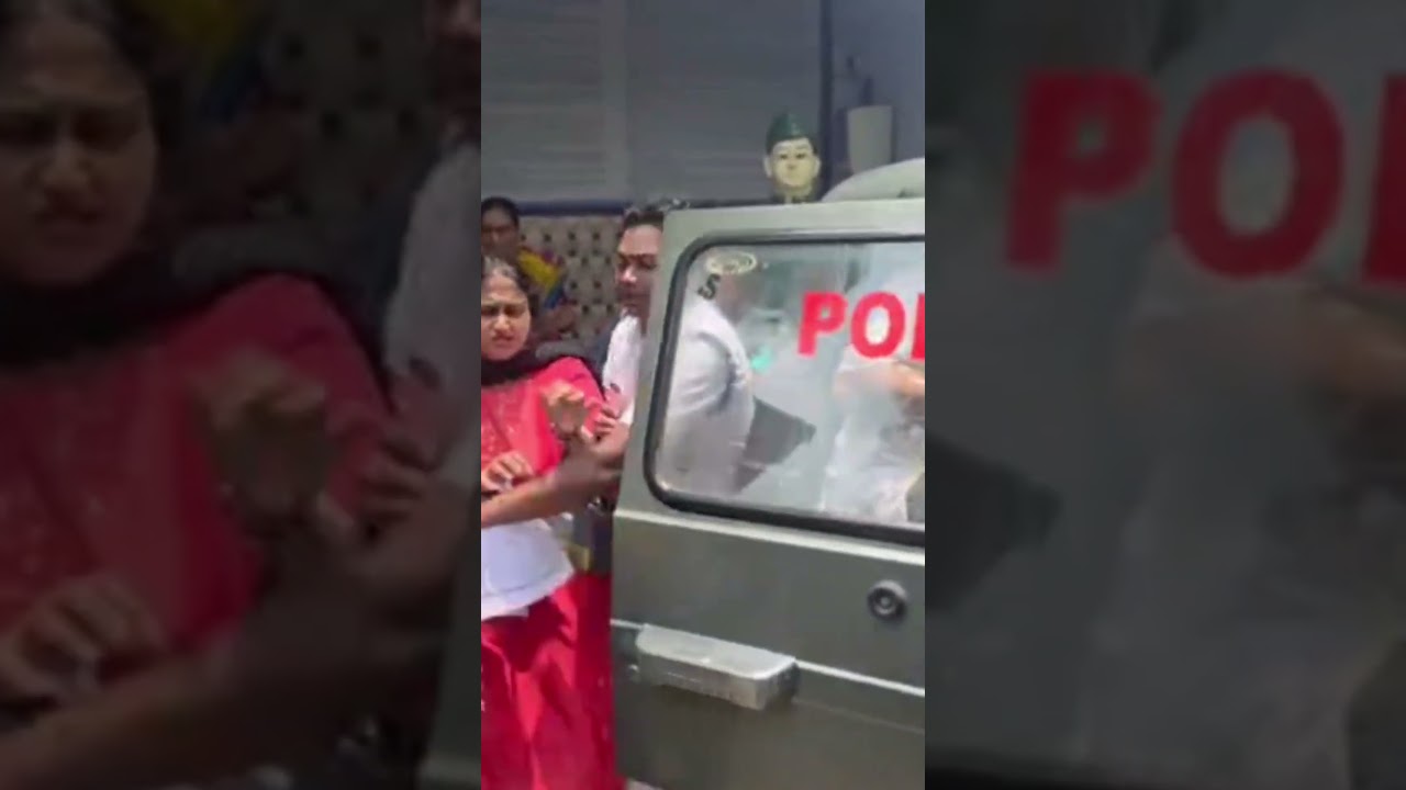 TMC Leader Egged by Protesters, &lsquo;Chor Chor&rsquo; Chants Rock Police Station Exit