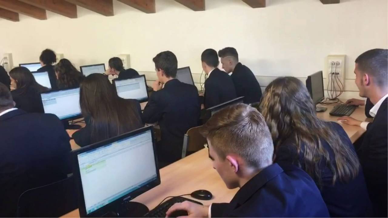 Gjimnazi jopublik 