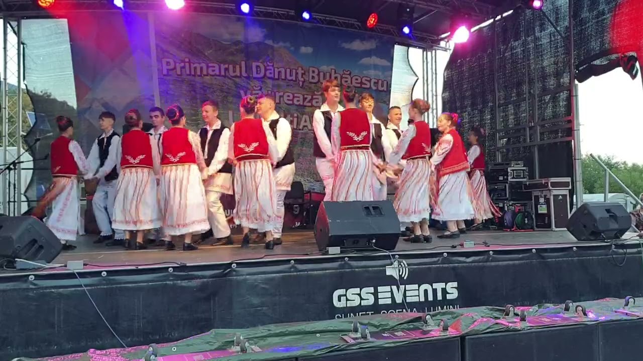 Ansamblu Junii Gugulani din Caransebeș!
