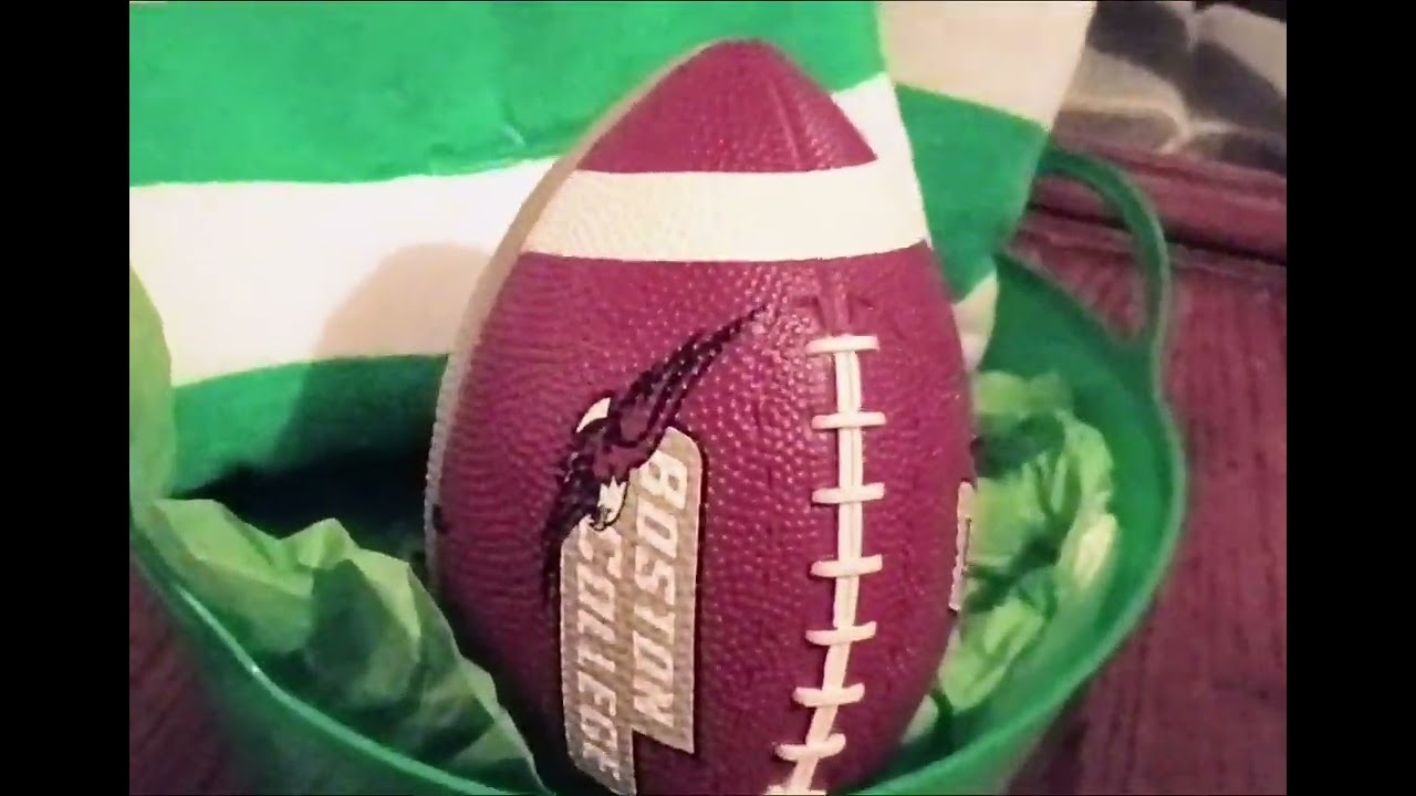 Making A Football Basket With A Few Items 🏈