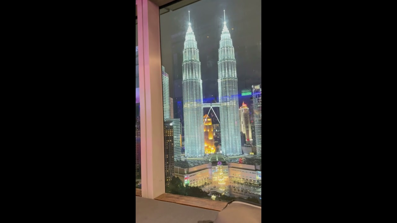 Sky Bar Traders Hotel - Kuala Lumpur Malaysia สกายบาร์ รร เทรดเดอร์ส วิวสวยมาก ￼￼🥰👍 🇲🇾