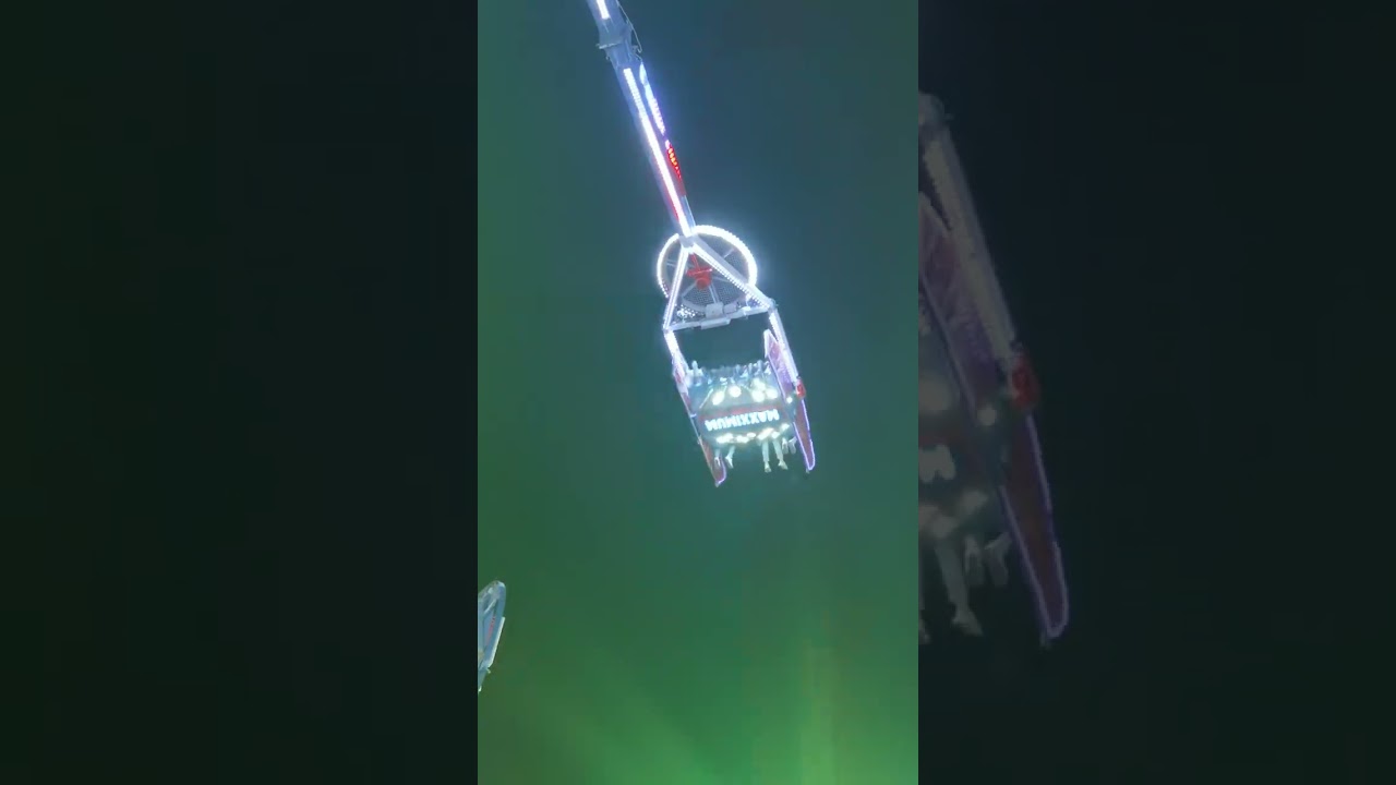 man&egrave;ge de malade &agrave; la Foire du tr&ocirc;ne de Paris 2023 😳 un Maxximum de Looping sur ce man&egrave;ge !