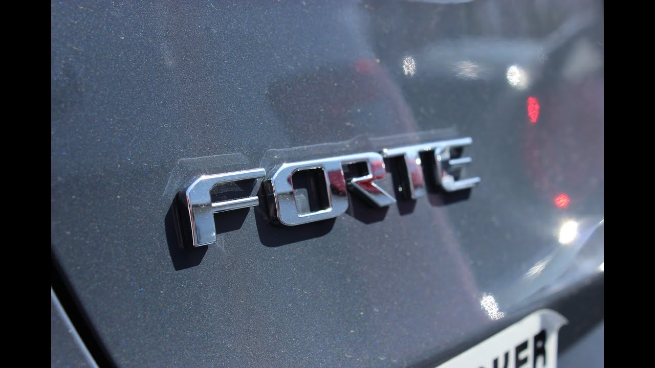 2016 Kia Forte EX 2.0 L I4: In Depth Review and Start Up