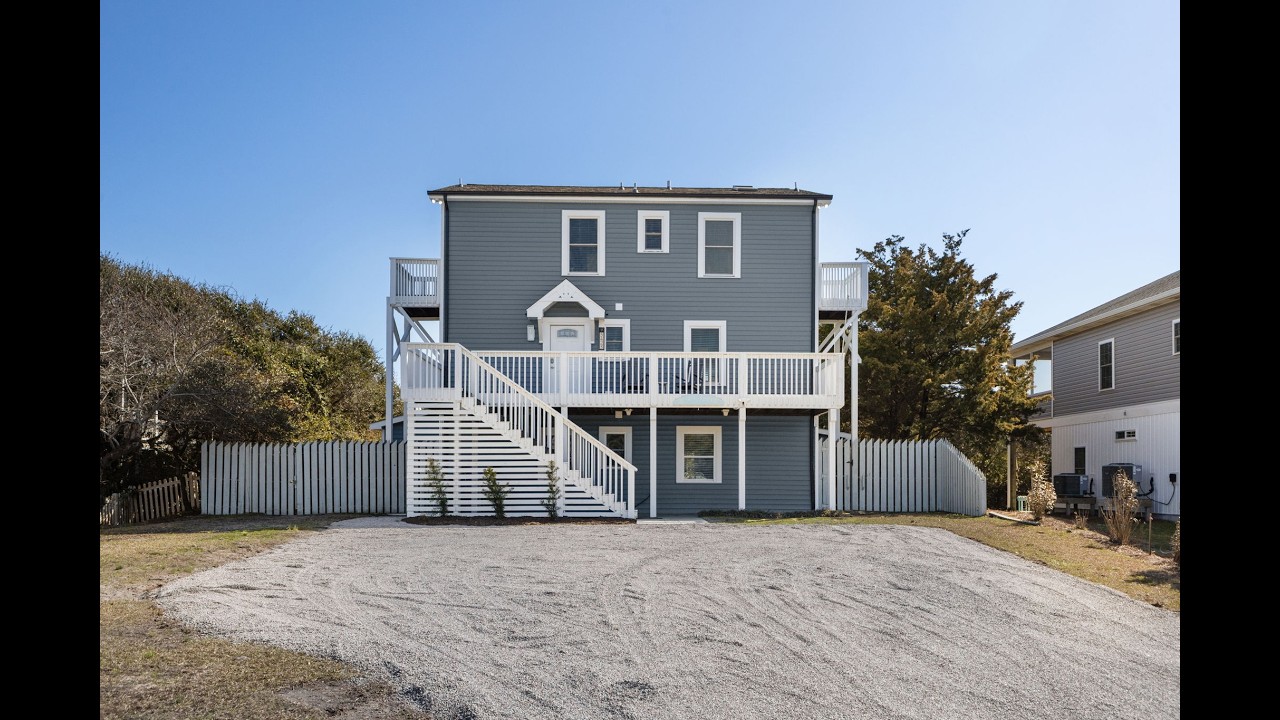 Welcome to Emerald Isle coastal living.
