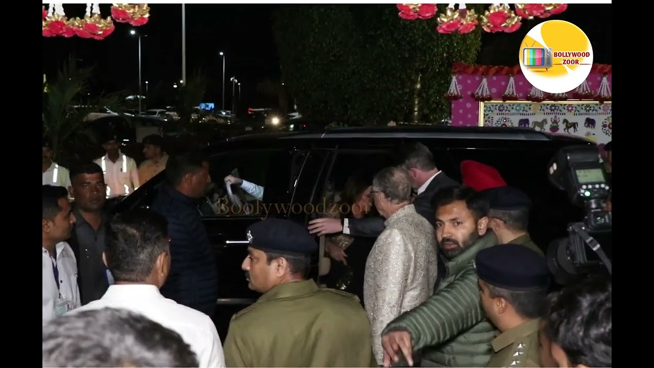 BILL GATES WITH WIFE LEAVING FROM JAMNAGAR  || बिल गेट्स पत्नी के साथ जामनगर से रवाना || #billgates