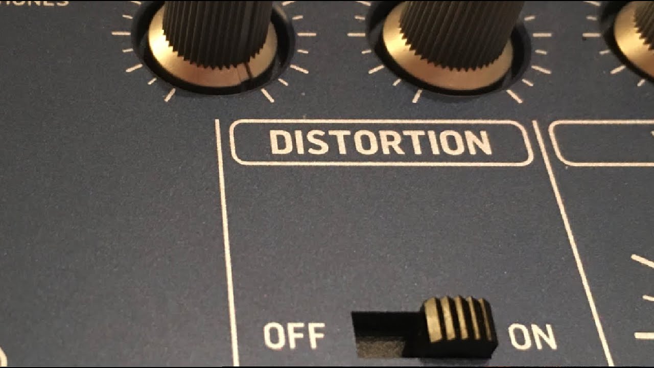 Behringer TD-3 (distorted) Roland TR-909 Acid Techno live session