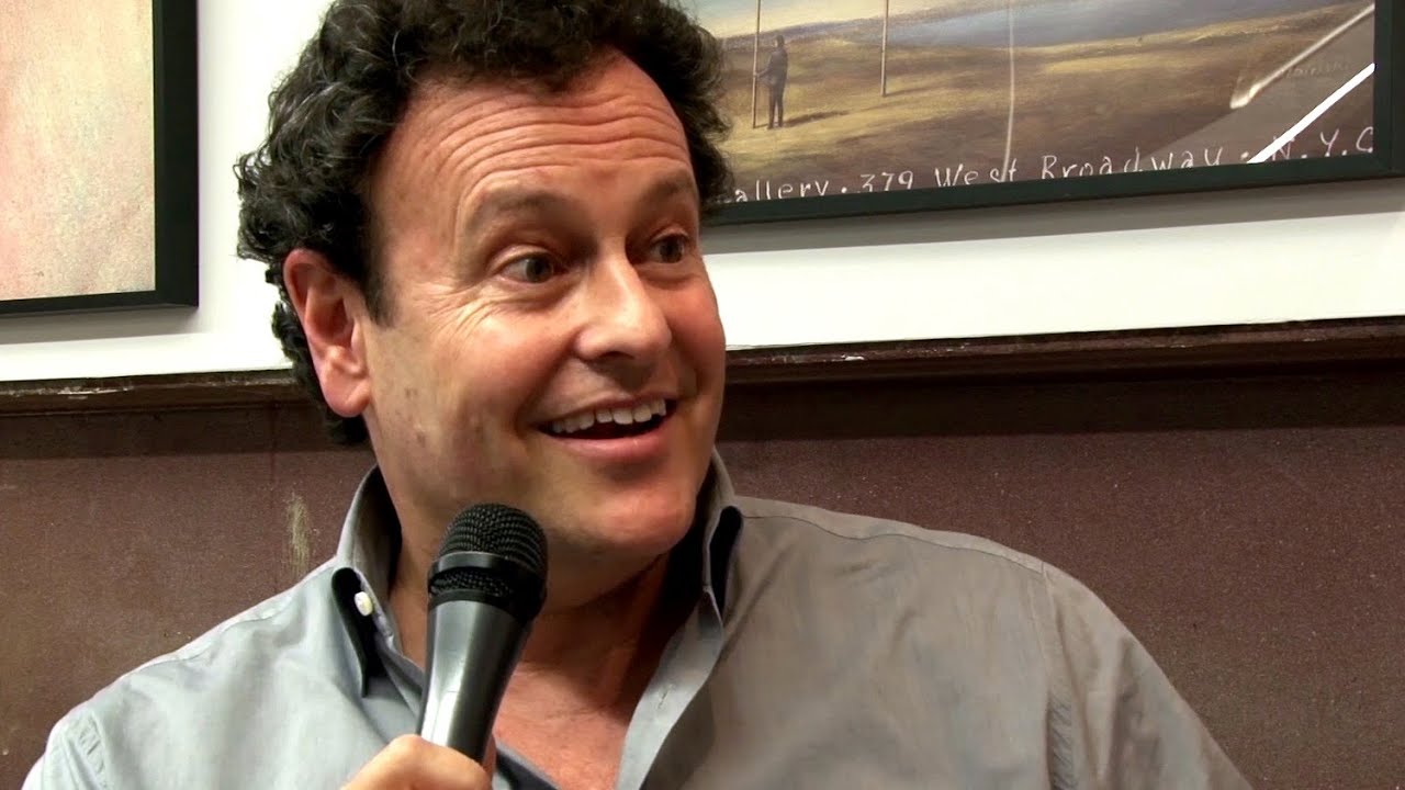 Arrested Development creator Mitch Hurwitz on funny details & the future of Arrested (interview 2/2)
